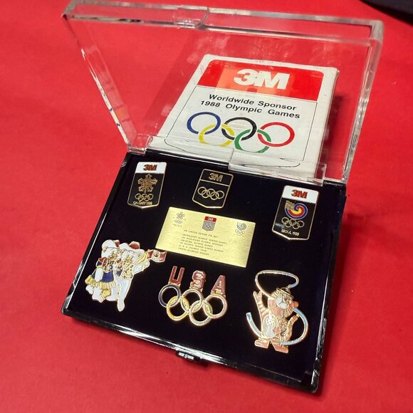 Vintage Sports Fan Gift Set – 1990s Steelers Super Bowl XXXII Sweatshirt + Pins - Picture 8 of 12